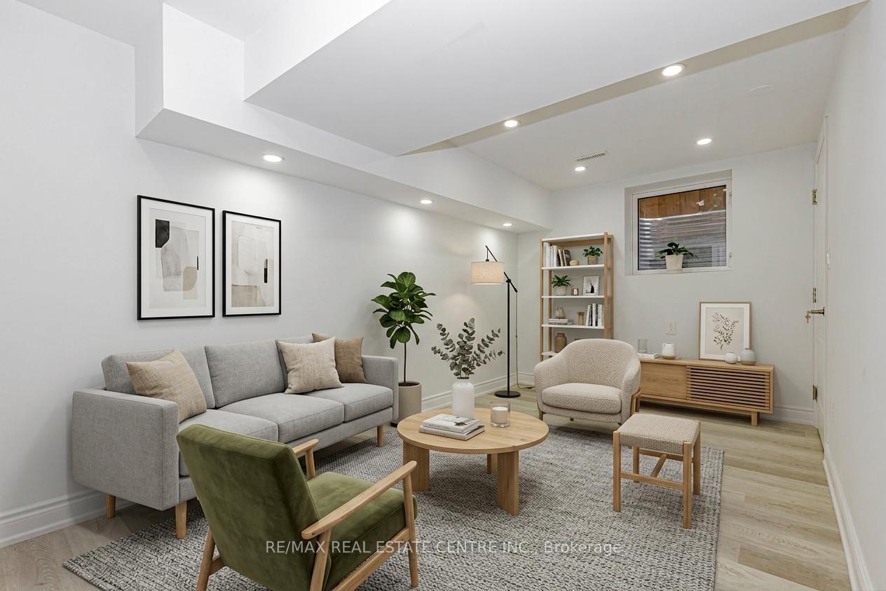 Photo 2 of Unit #2, 17 Scotia Drive, Brampton, Fletcher's West — HOMEH