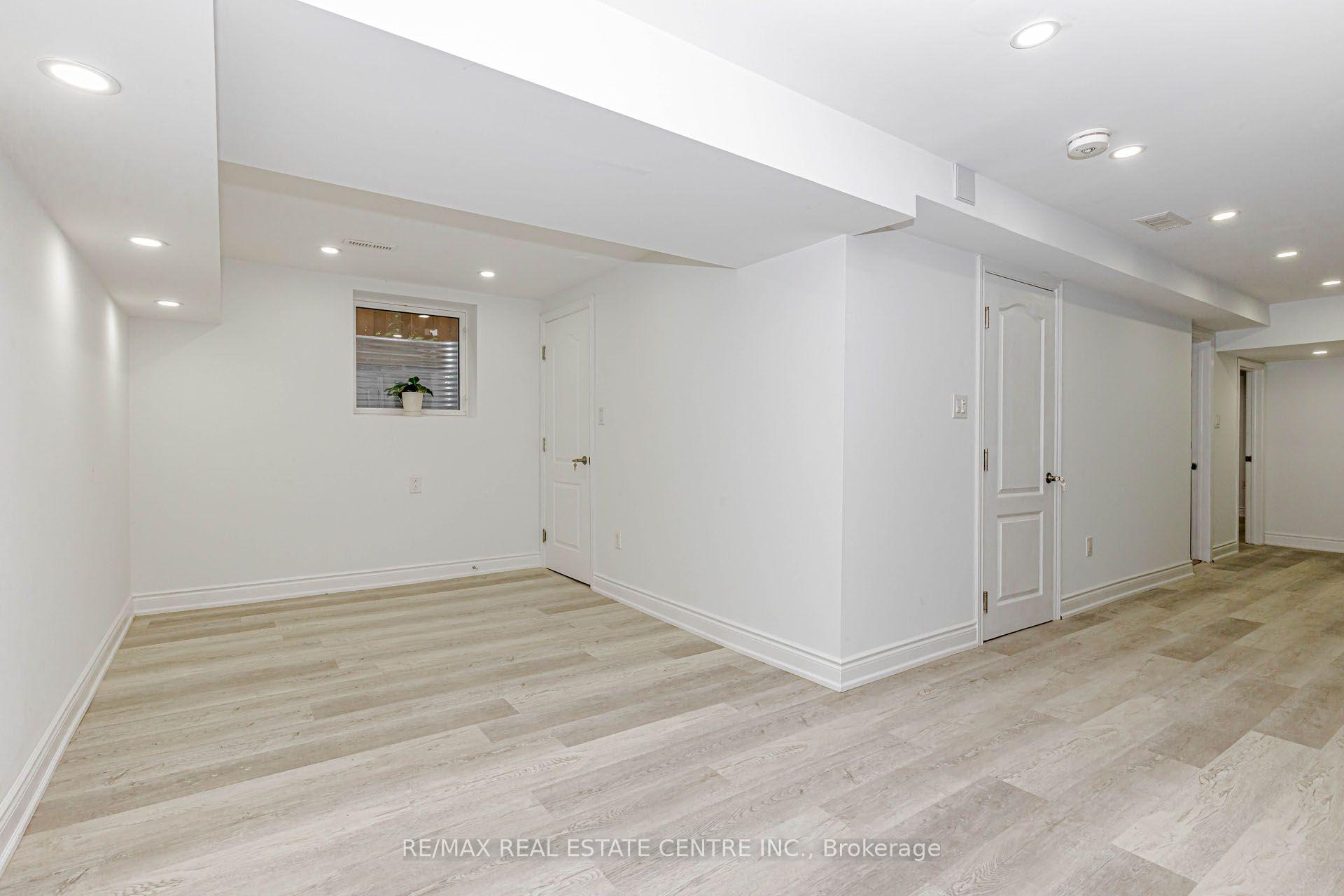 Photo 3 of Unit #2, 17 Scotia Drive, Brampton, Fletcher's West — HOMEH
