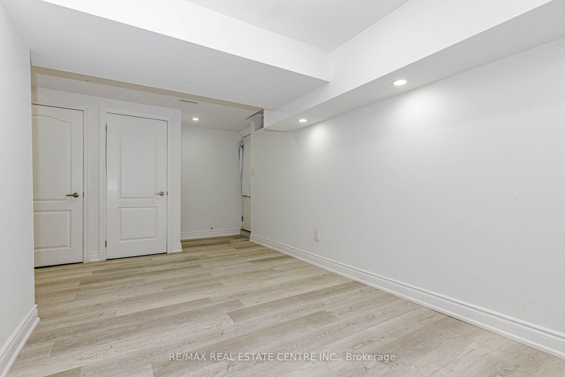 Photo 5 of Unit #2, 17 Scotia Drive, Brampton, Fletcher's West — HOMEH