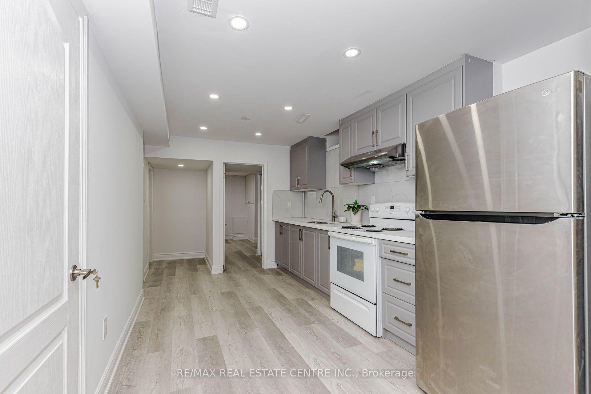 Photo 8 of Unit #2, 17 Scotia Drive, Brampton, Fletcher's West — HOMEH