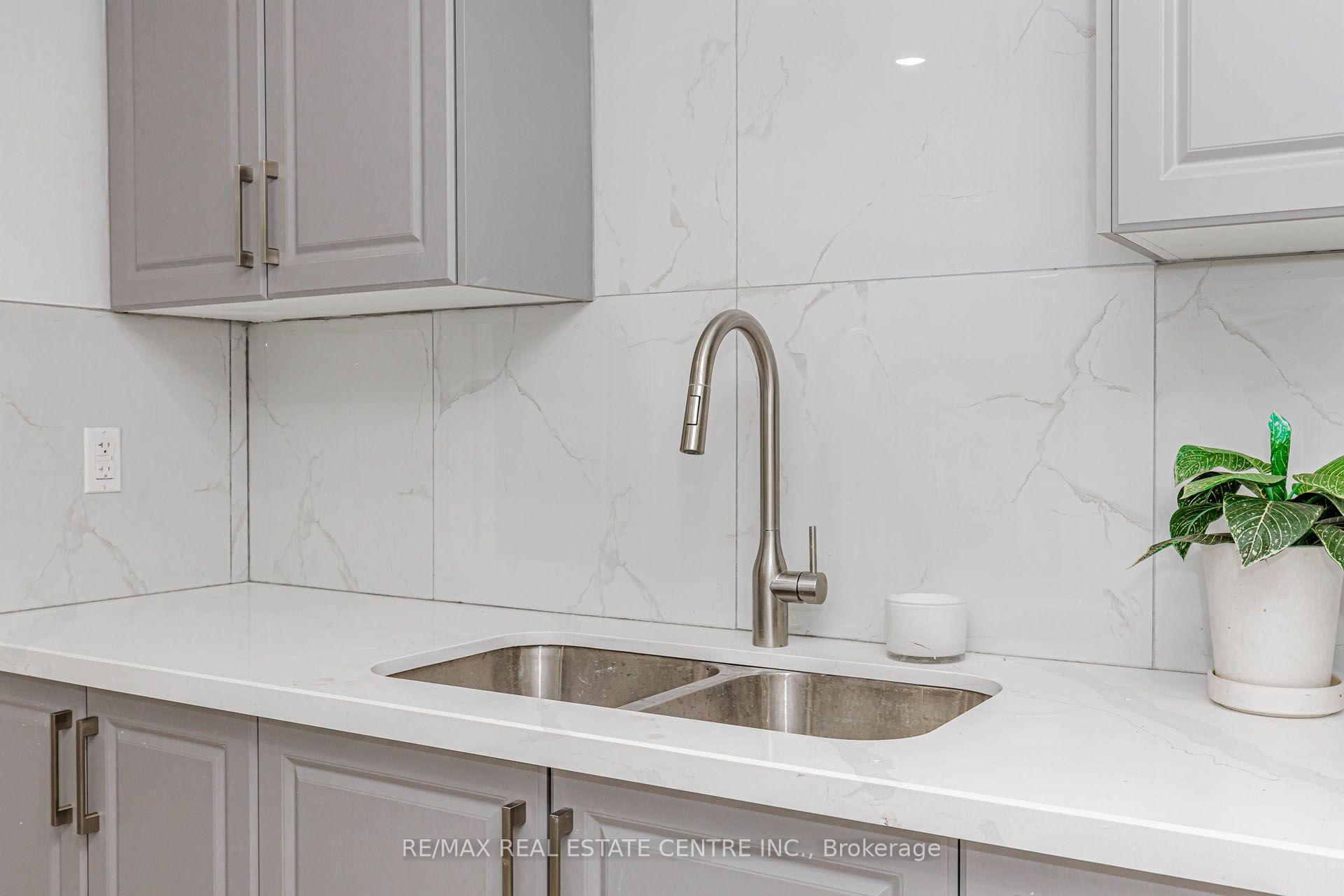 Photo 12 of Unit #2, 17 Scotia Drive, Brampton, Fletcher's West — HOMEH