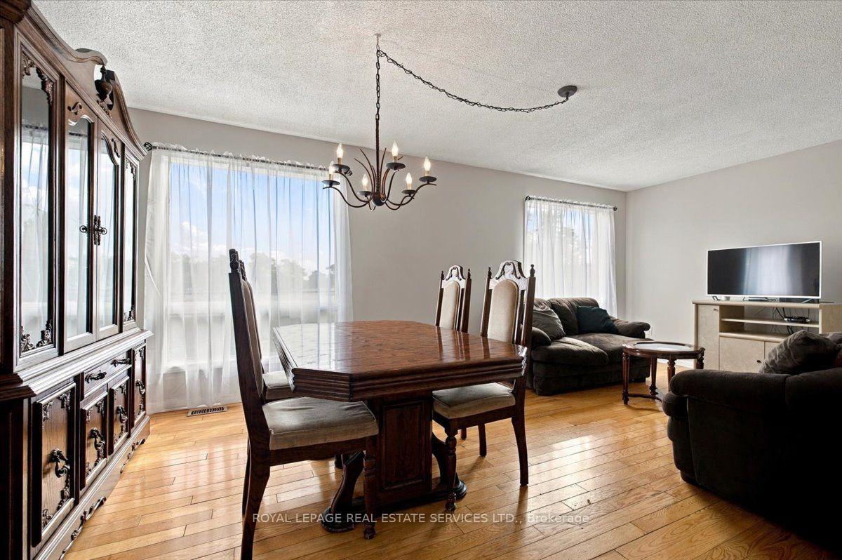 Photo 6 of 5180 Oakley Drive, Burlington, Orchard — HOMEH