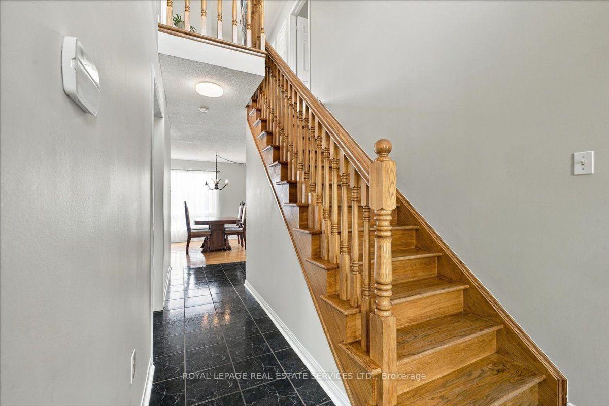 Photo 14 of 5180 Oakley Drive, Burlington, Orchard — HOMEH