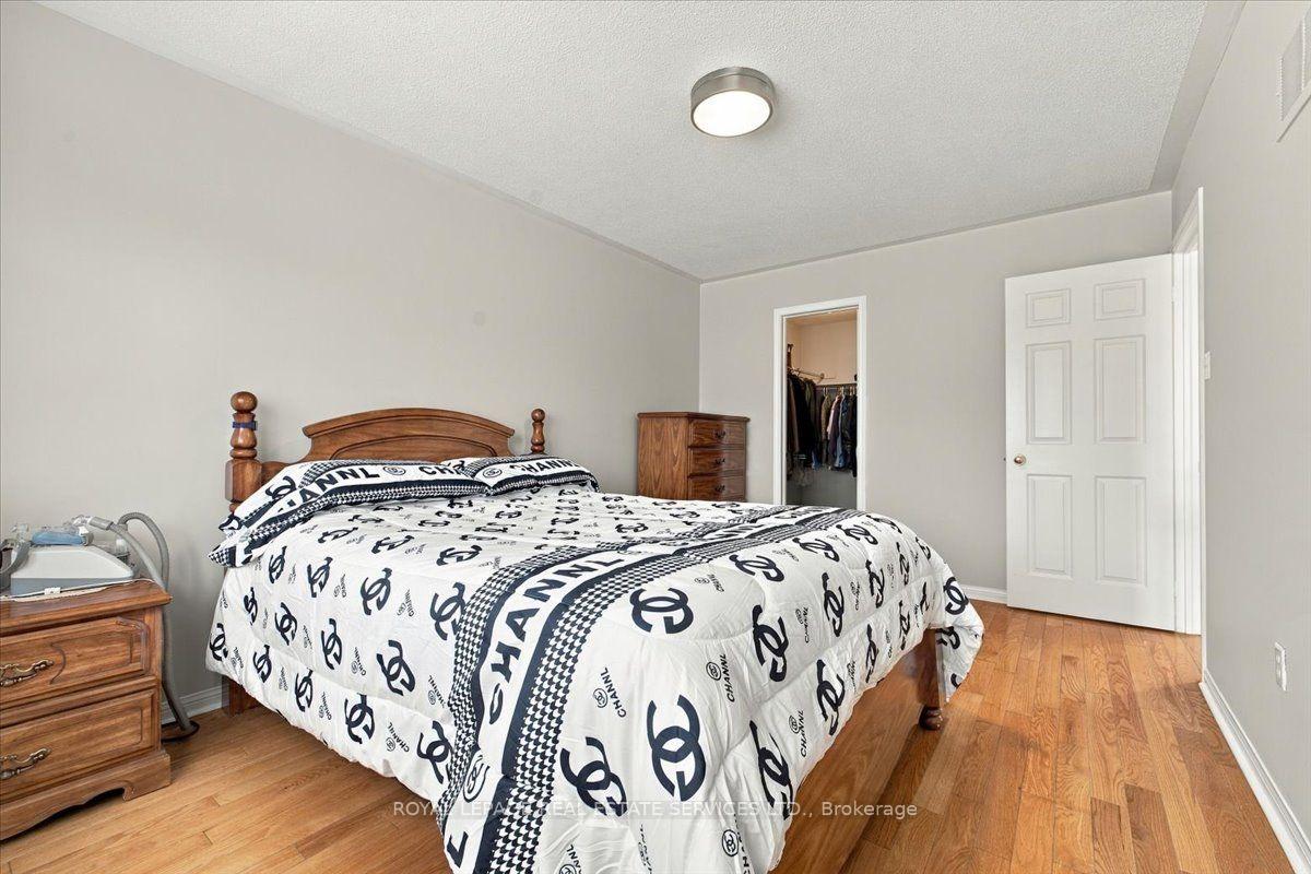Photo 17 of 5180 Oakley Drive, Burlington, Orchard — HOMEH