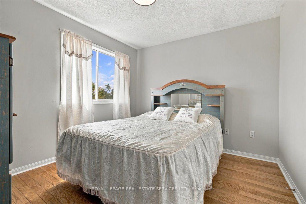 Photo 20 of 5180 Oakley Drive, Burlington, Orchard — HOMEH