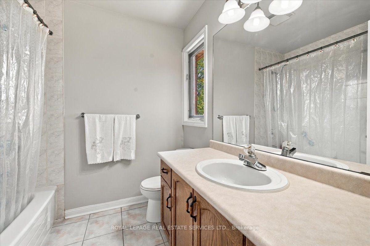 Photo 22 of 5180 Oakley Drive, Burlington, Orchard — HOMEH