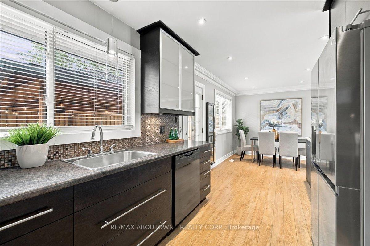 Photo 17 of 340 Duncombe Drive, Burlington, Appleby — HOMEH