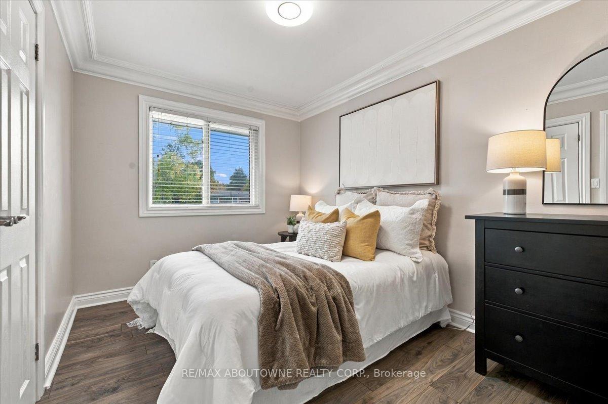 Photo 22 of 340 Duncombe Drive, Burlington, Appleby — HOMEH
