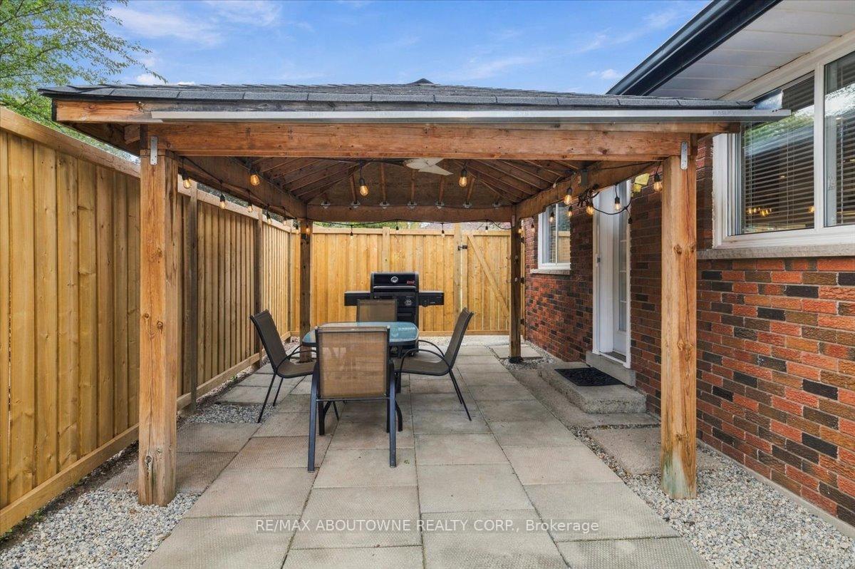 Photo 34 of 340 Duncombe Drive, Burlington, Appleby — HOMEH