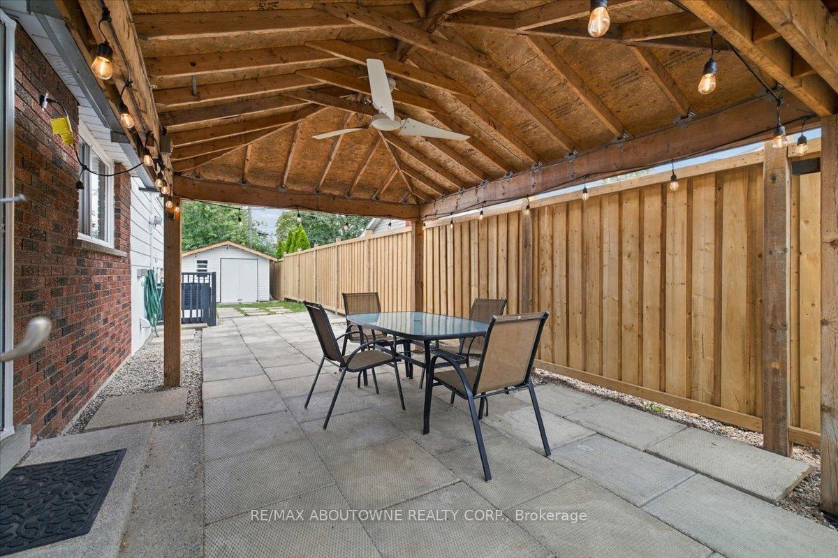Photo 35 of 340 Duncombe Drive, Burlington, Appleby — HOMEH