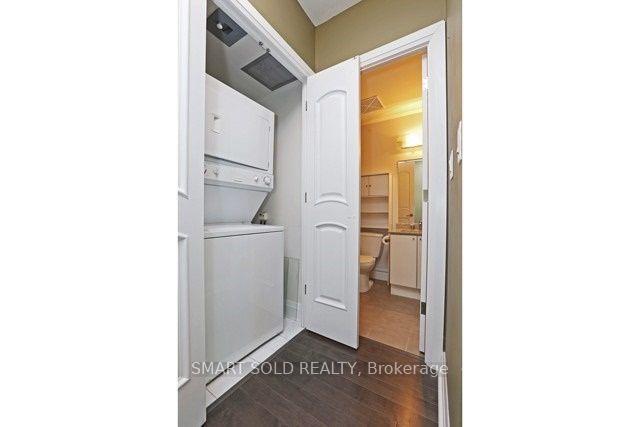 Photo 10 of Unit 4001, 16 Harbour Street, Toronto, Waterfront Communities — HOMEH