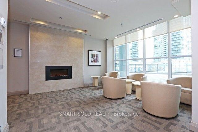 Photo 15 of Unit 4001, 16 Harbour Street, Toronto, Waterfront Communities — HOMEH