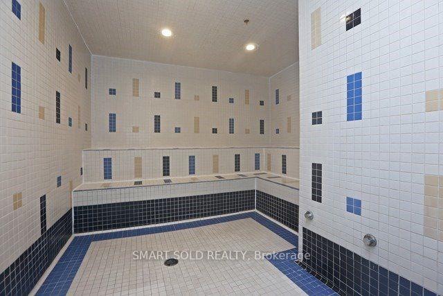 Photo 16 of Unit 4001, 16 Harbour Street, Toronto, Waterfront Communities — HOMEH