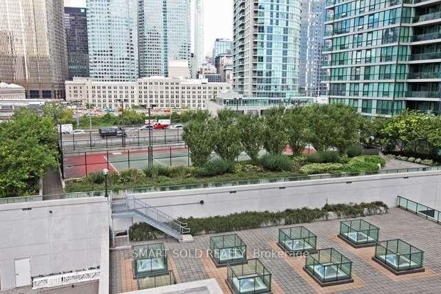 Photo 17 of Unit 4001, 16 Harbour Street, Toronto, Waterfront Communities — HOMEH