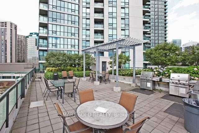 Photo 18 of Unit 4001, 16 Harbour Street, Toronto, Waterfront Communities — HOMEH
