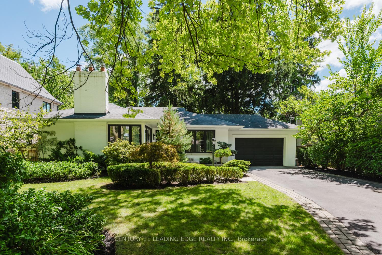 Photo 2 of 1 Romney Road, Etobicoke, Edenbridge-Humber Valley — HOMEH