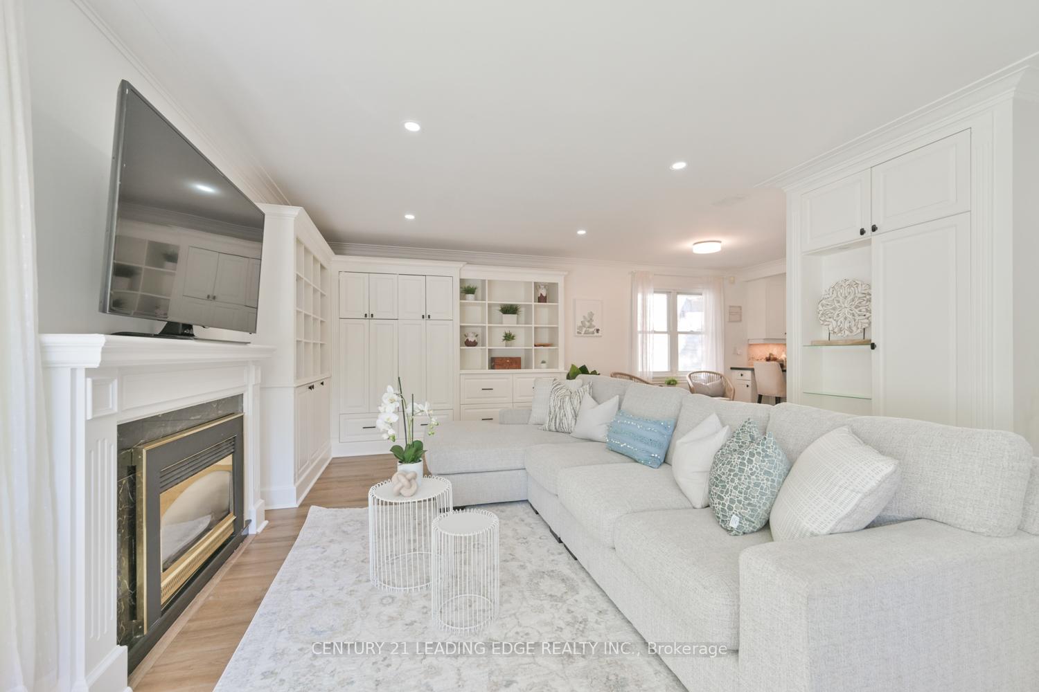 Photo 10 of 1 Romney Road, Etobicoke, Edenbridge-Humber Valley — HOMEH