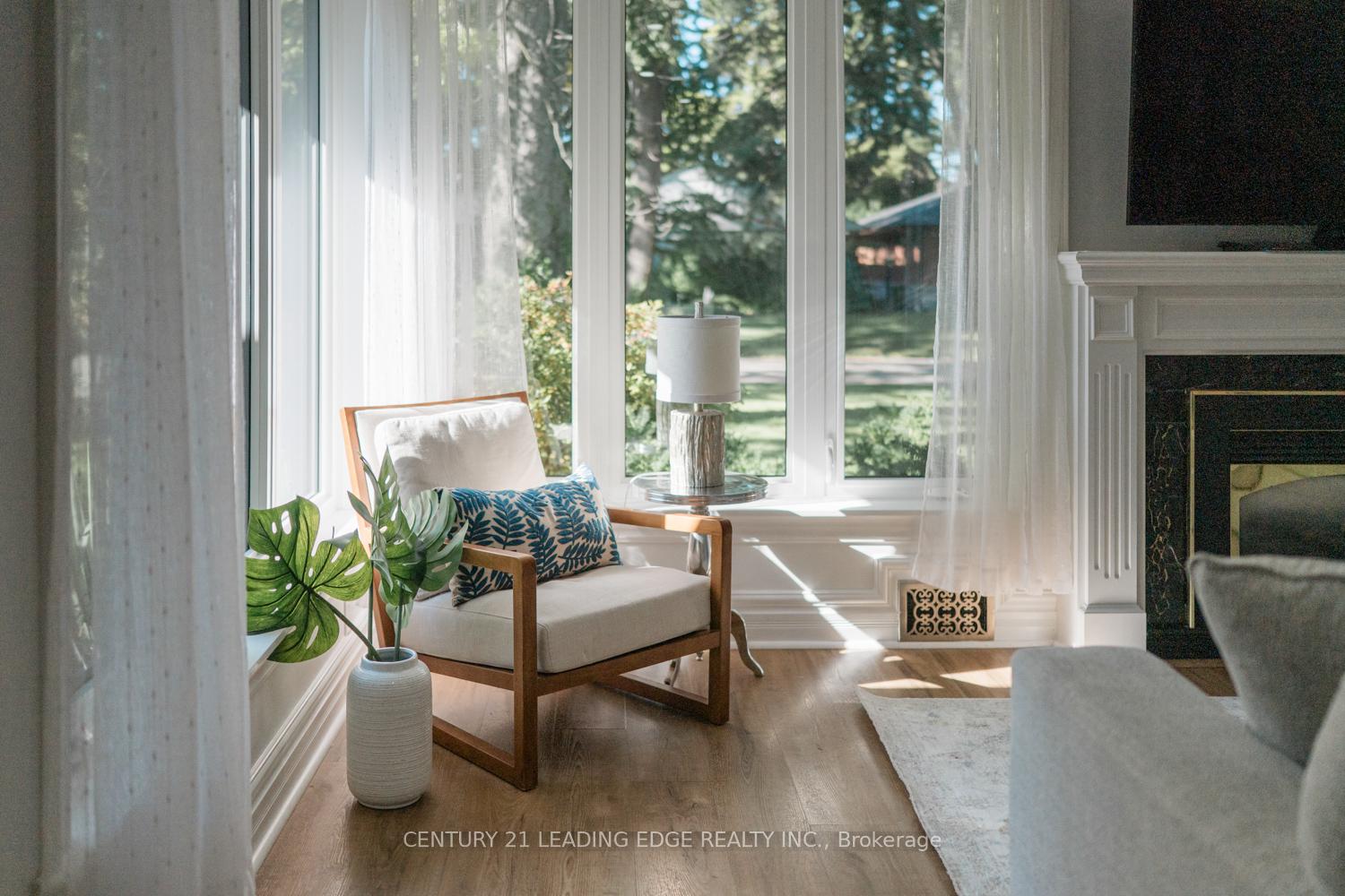 Photo 11 of 1 Romney Road, Etobicoke, Edenbridge-Humber Valley — HOMEH