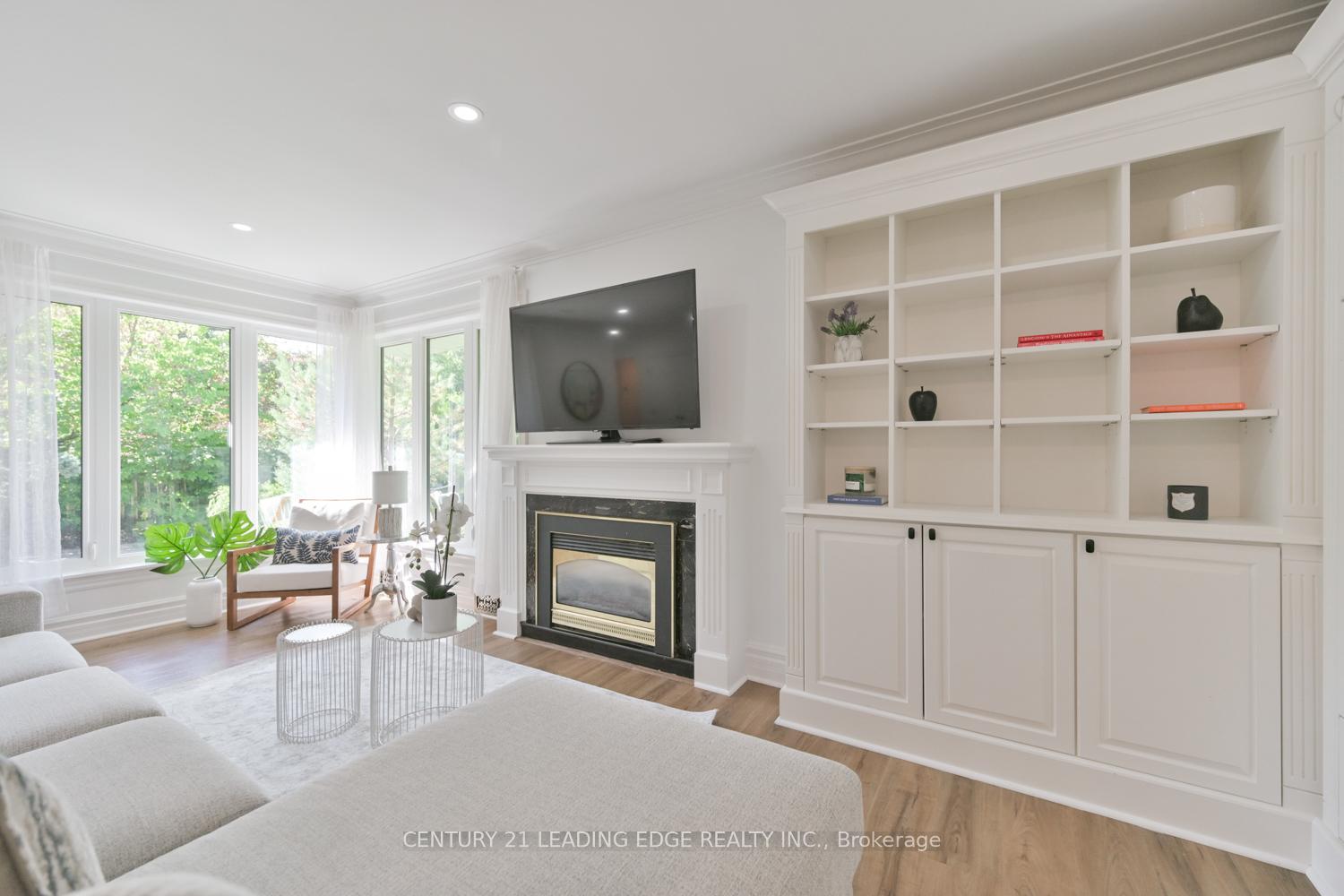 Photo 13 of 1 Romney Road, Etobicoke, Edenbridge-Humber Valley — HOMEH