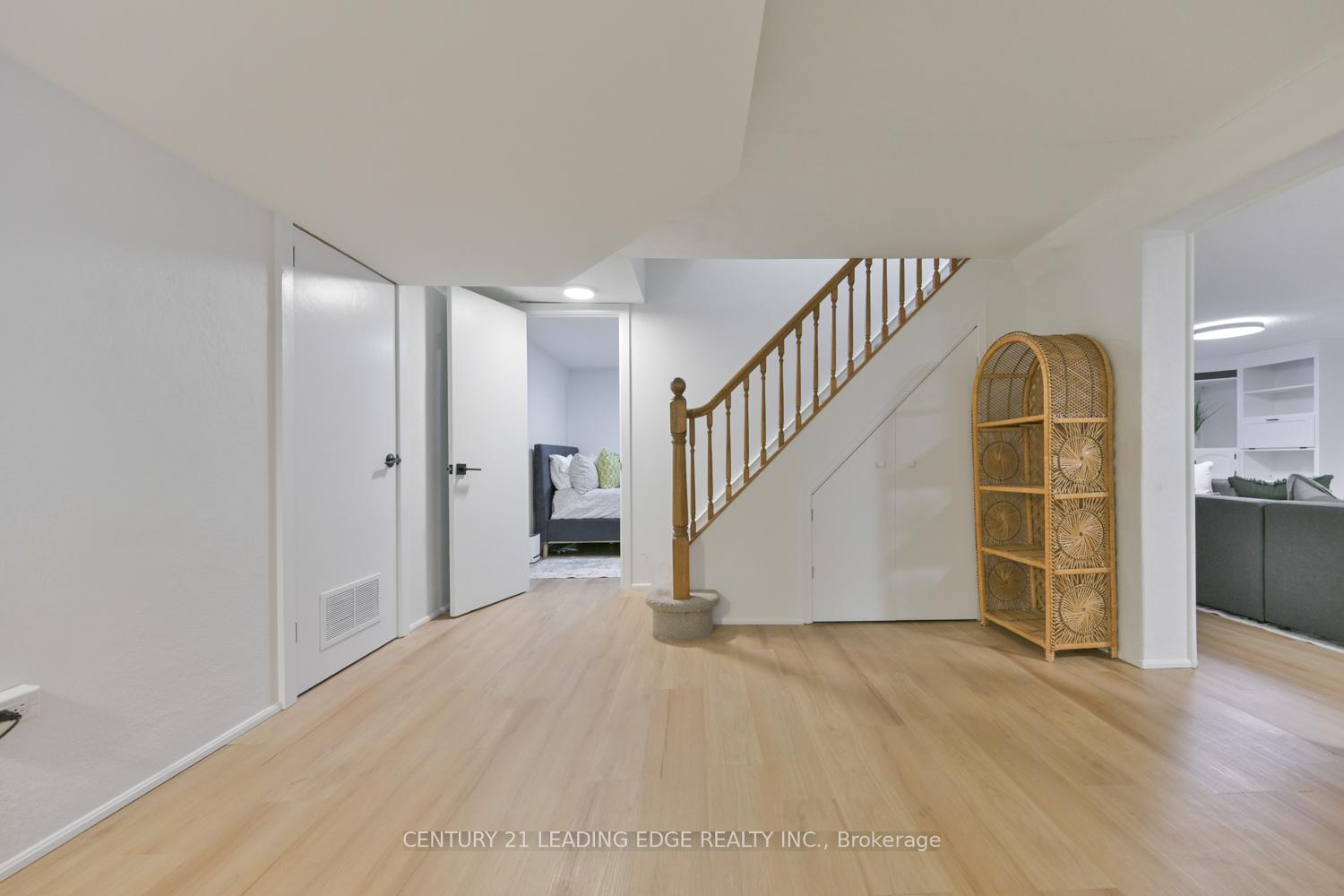 Photo 31 of 1 Romney Road, Etobicoke, Edenbridge-Humber Valley — HOMEH
