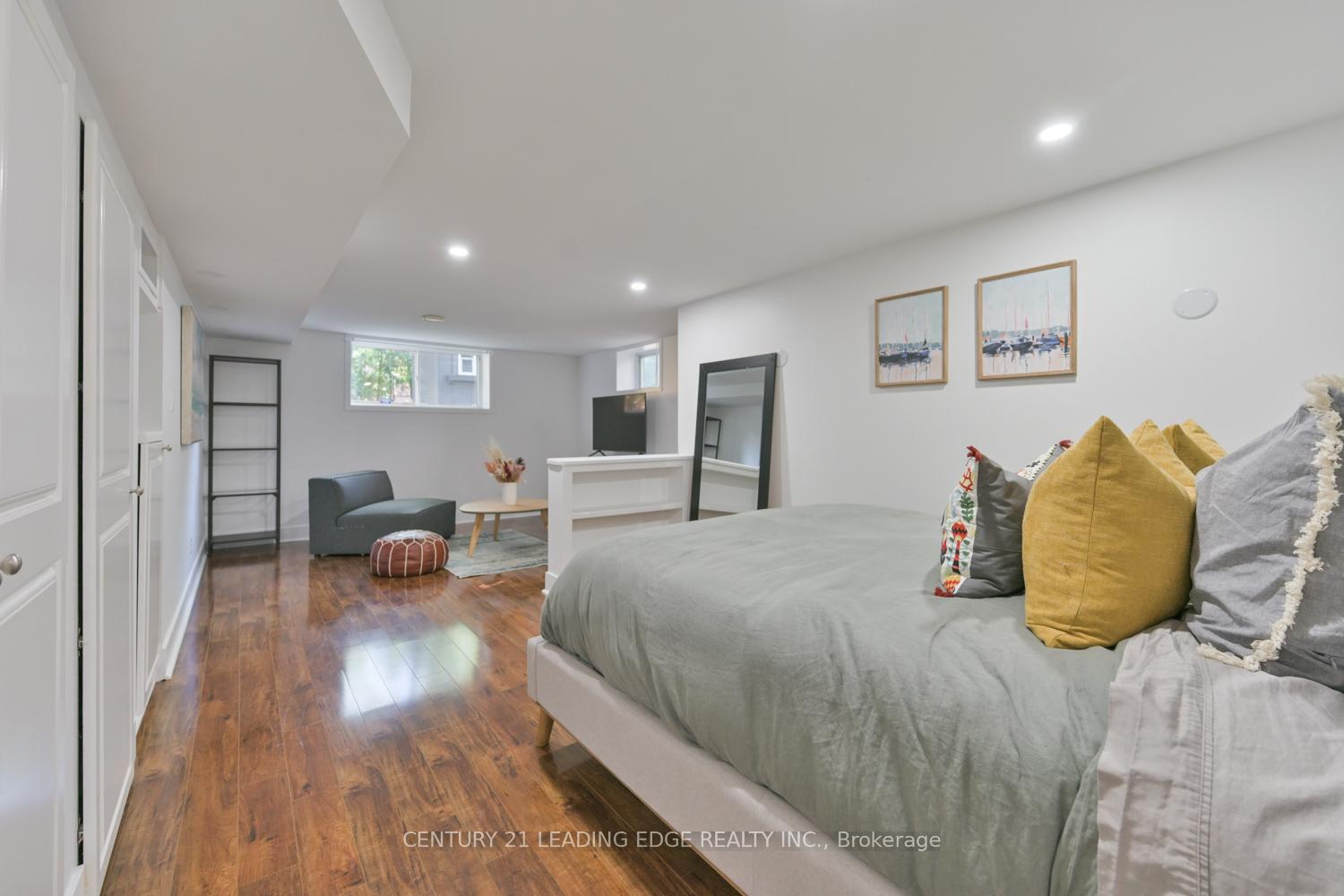Photo 34 of 1 Romney Road, Etobicoke, Edenbridge-Humber Valley — HOMEH