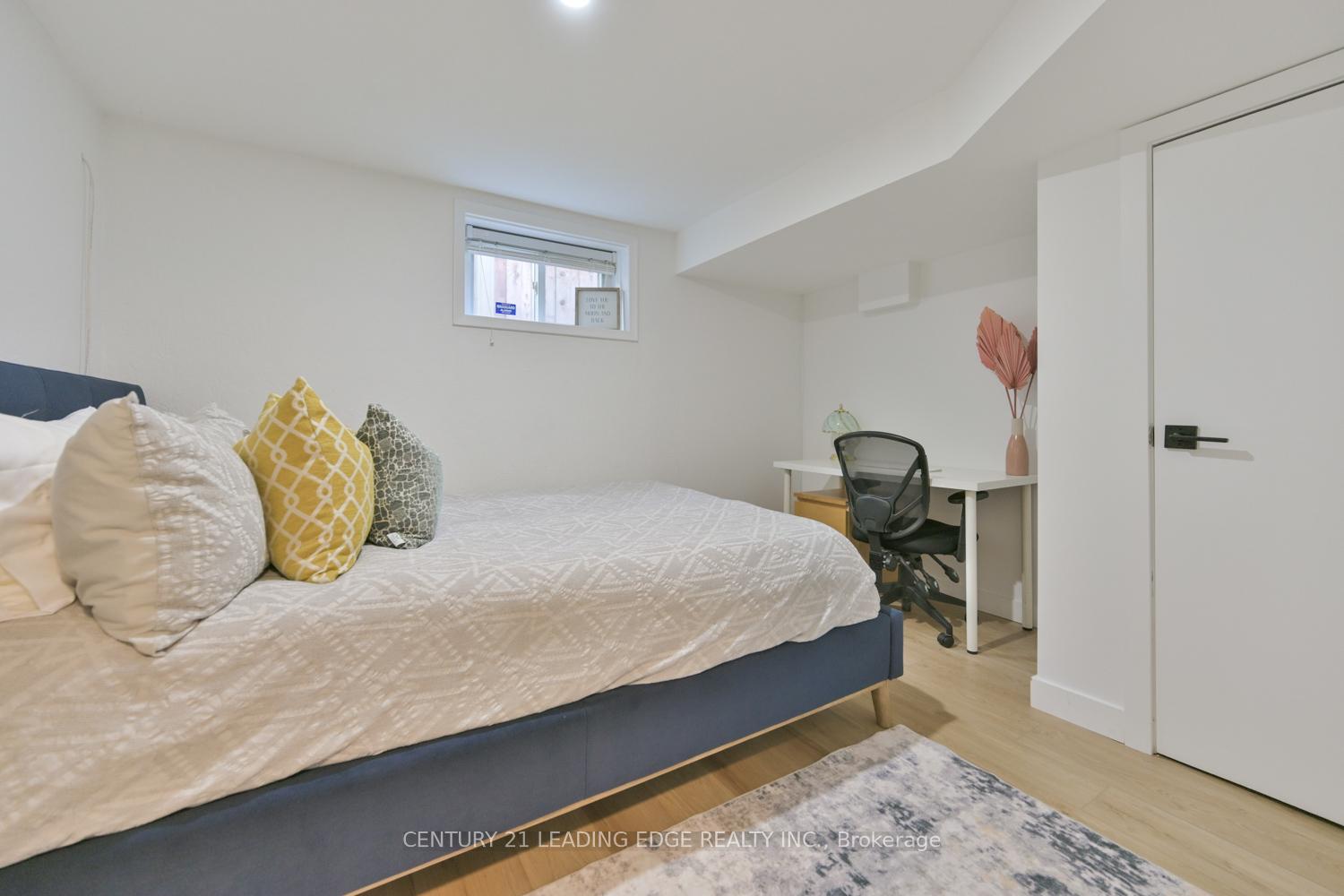 Photo 36 of 1 Romney Road, Etobicoke, Edenbridge-Humber Valley — HOMEH