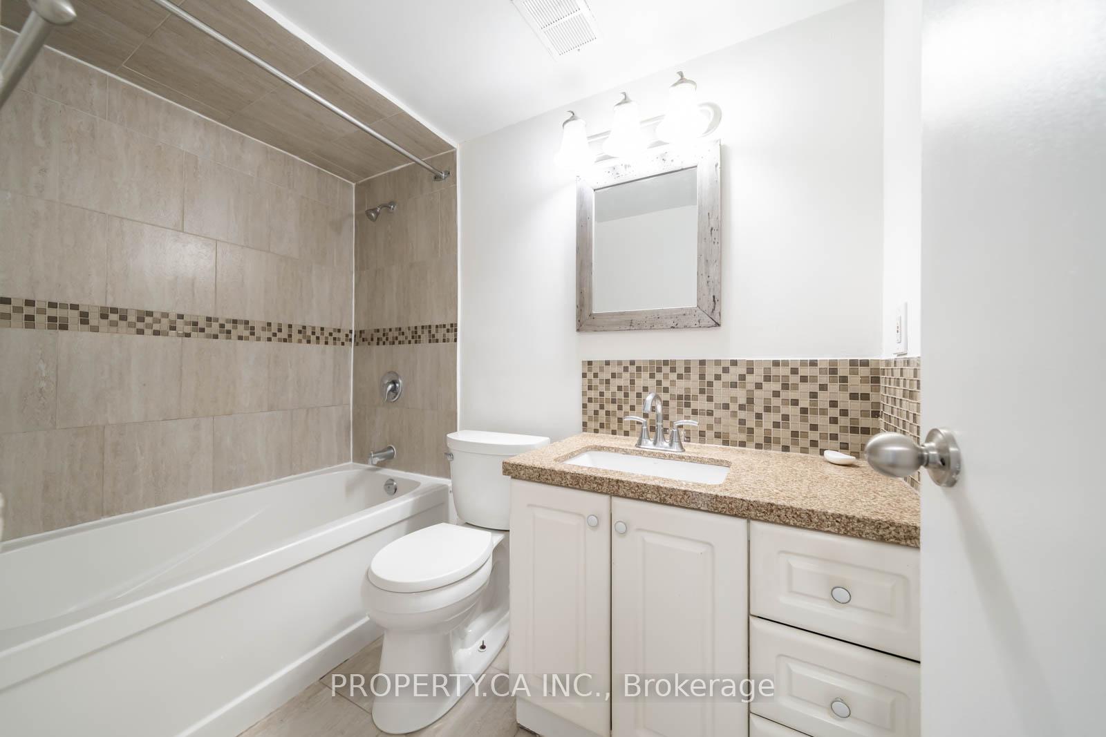 Photo 16 of Unit 901, 31 Four Winds Drive W, North York, York University Heights — HOMEH
