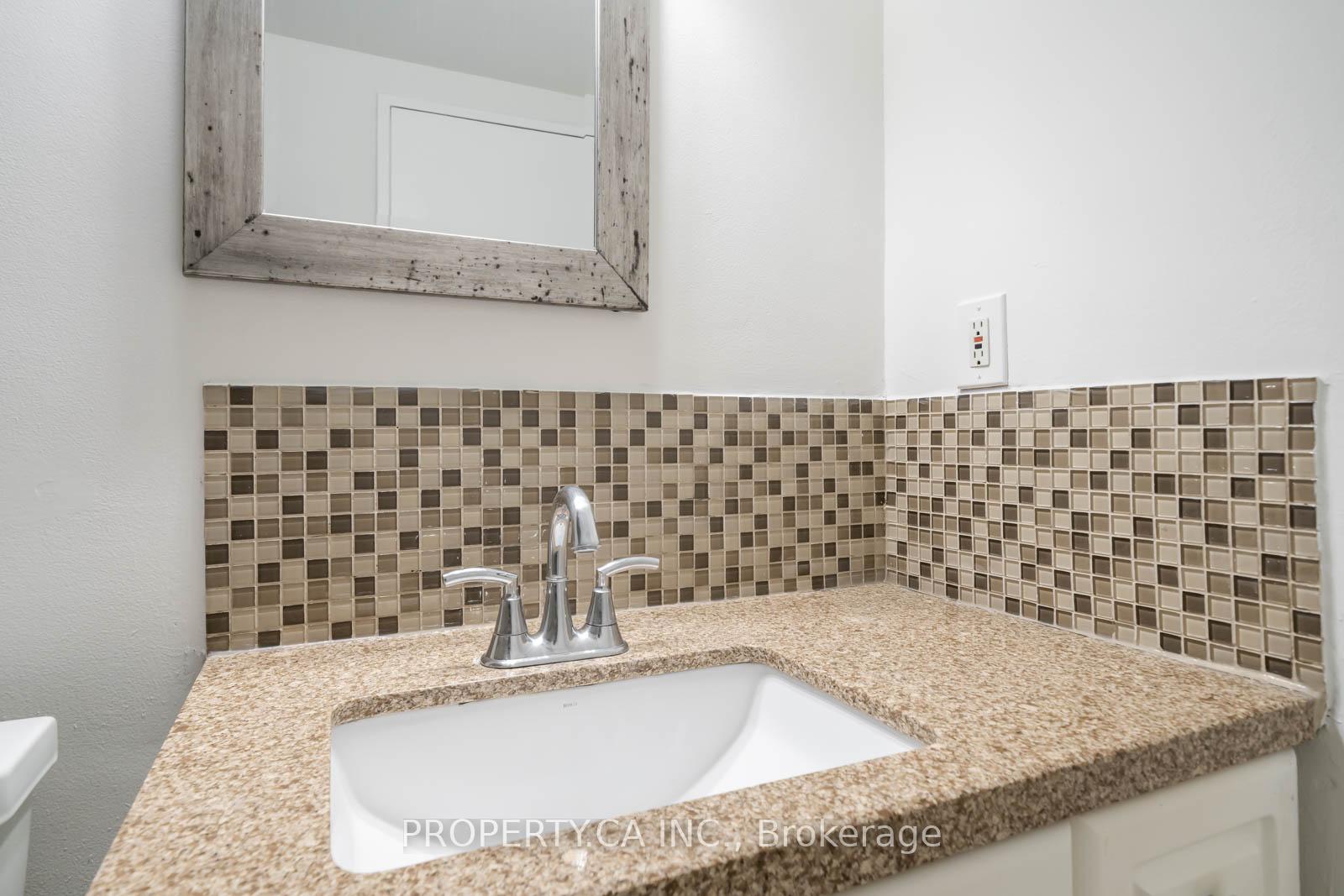 Photo 18 of Unit 901, 31 Four Winds Drive W, North York, York University Heights — HOMEH