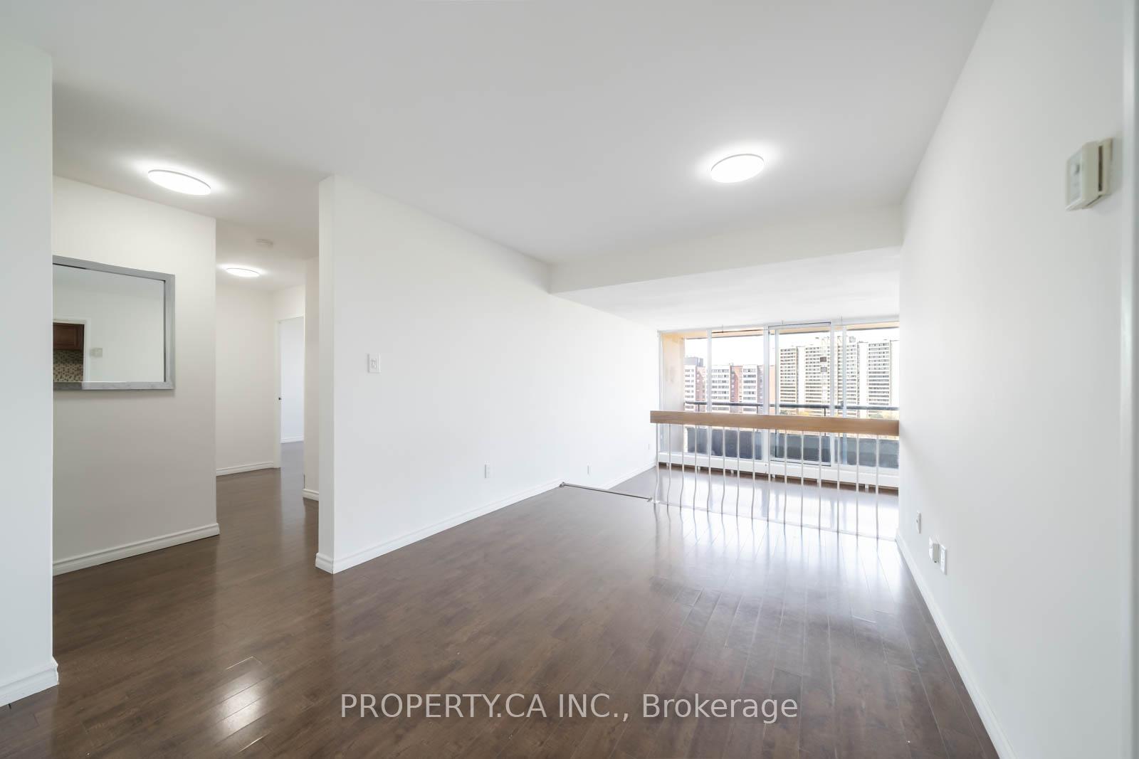 Photo 21 of Unit 901, 31 Four Winds Drive W, North York, York University Heights — HOMEH