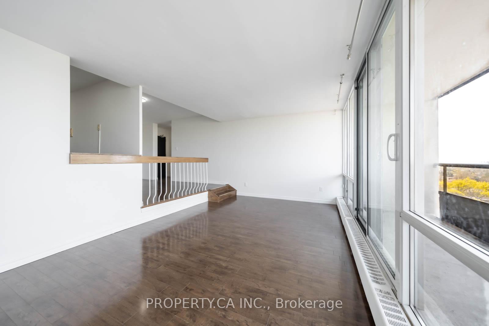 Photo 25 of Unit 901, 31 Four Winds Drive W, North York, York University Heights — HOMEH
