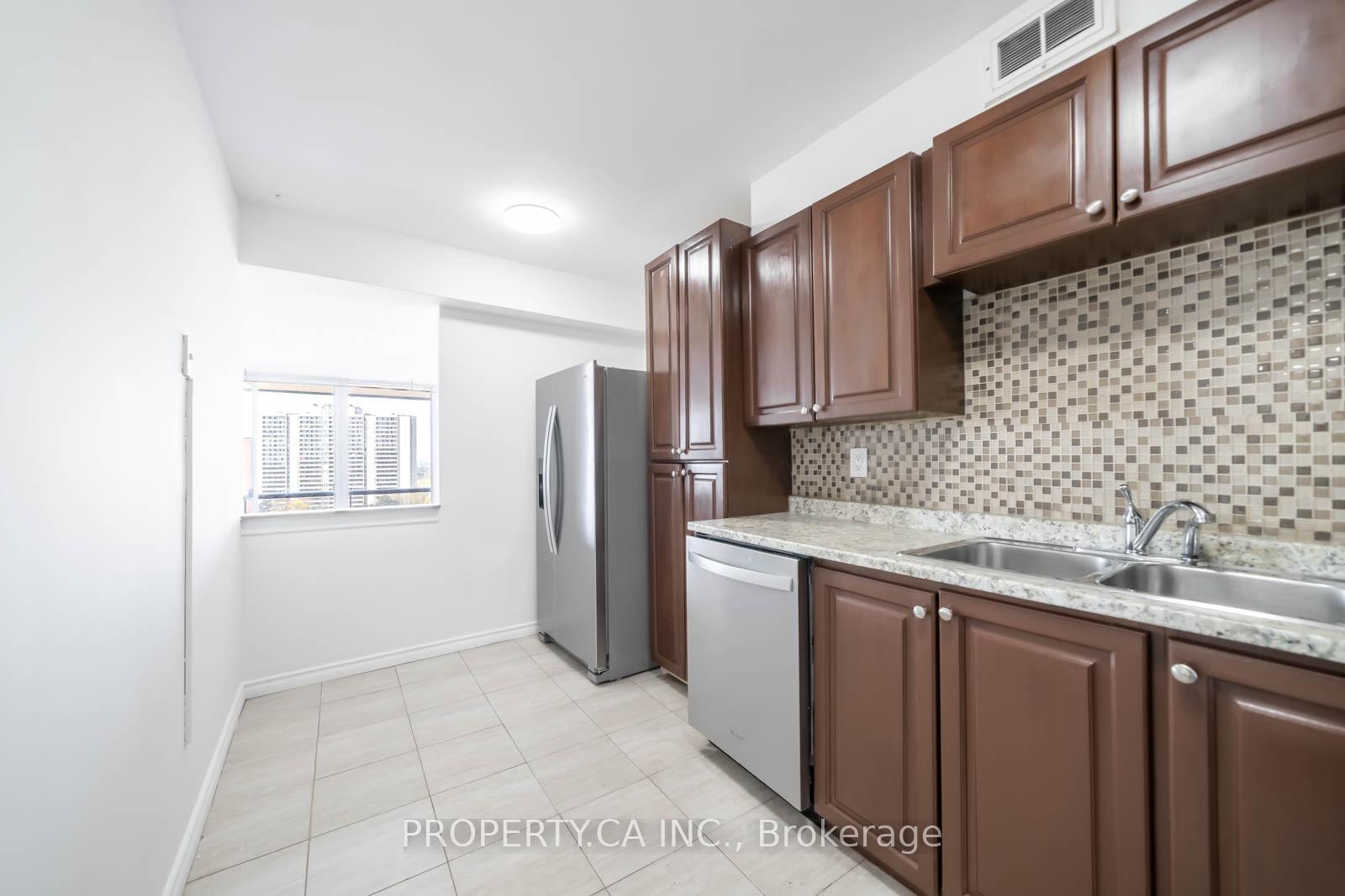 Photo 27 of Unit 901, 31 Four Winds Drive W, North York, York University Heights — HOMEH