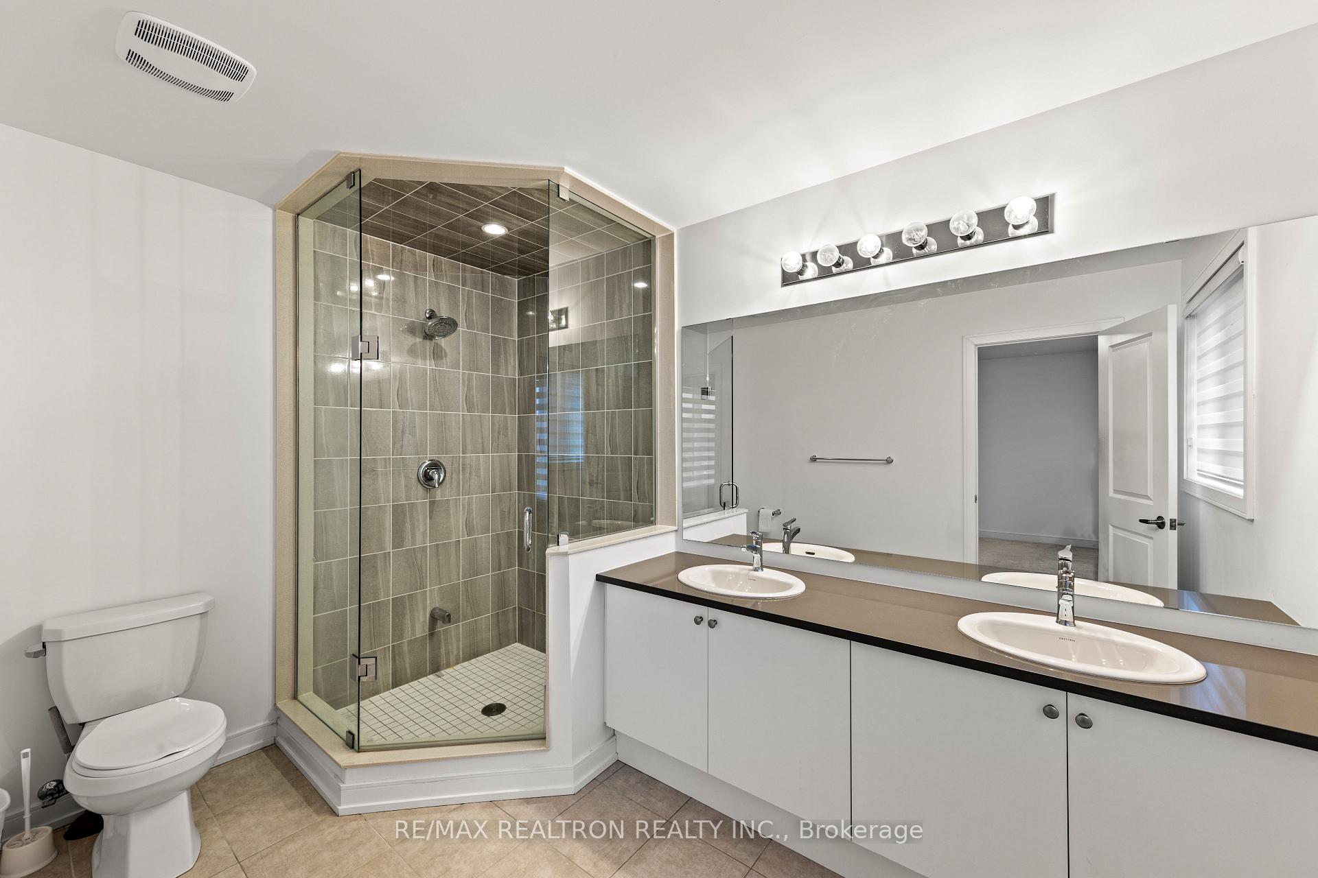 Photo 14 of 139 Blue Forest Crescent, Barrie, Innis-Shore — HOMEH