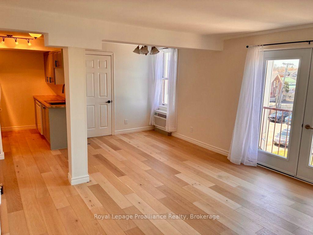 Photo 2 of Unit 303, 172 Main Street, Prince Edward County, Picton Ward — HOMEH