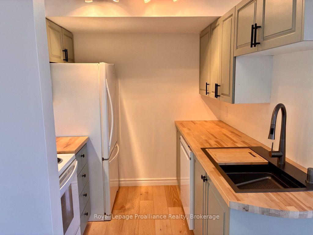 Photo 3 of Unit 303, 172 Main Street, Prince Edward County, Picton Ward — HOMEH