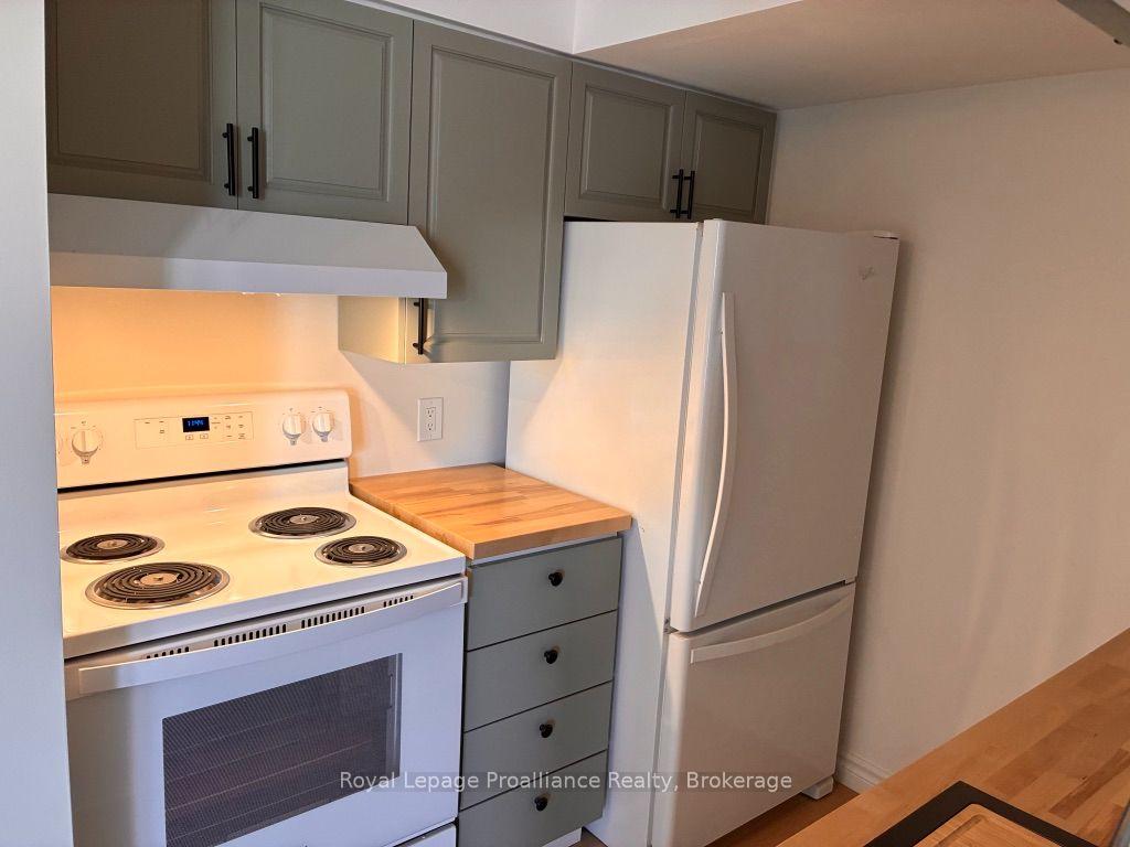 Photo 14 of Unit 303, 172 Main Street, Prince Edward County, Picton Ward — HOMEH