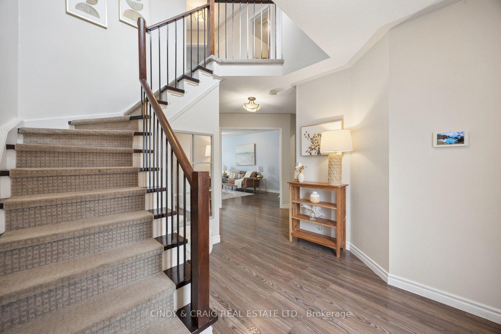 Photo 2 of 1550 Fieldgate Drive, Oshawa, Samac — HOMEH