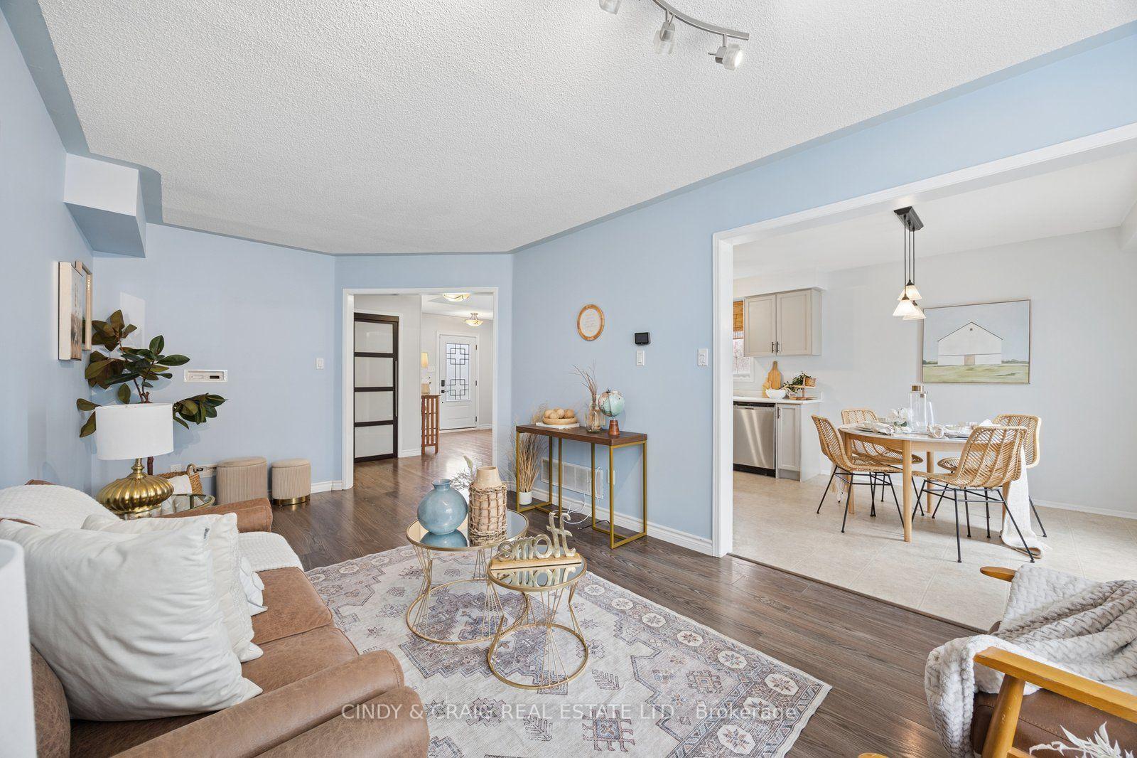 Photo 4 of 1550 Fieldgate Drive, Oshawa, Samac — HOMEH