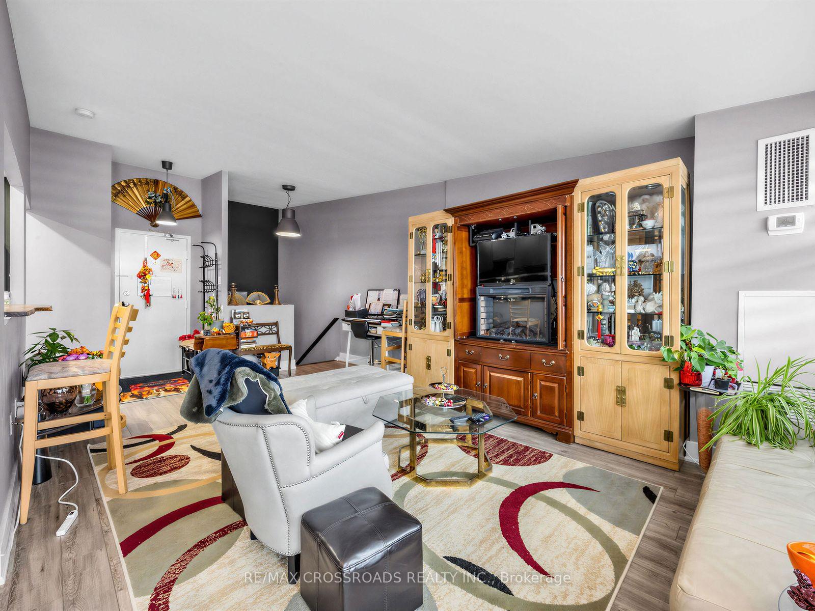 Photo 11 of Unit 504, 4060 Lawrence Avenue E, Scarborough, West Hill — HOMEH