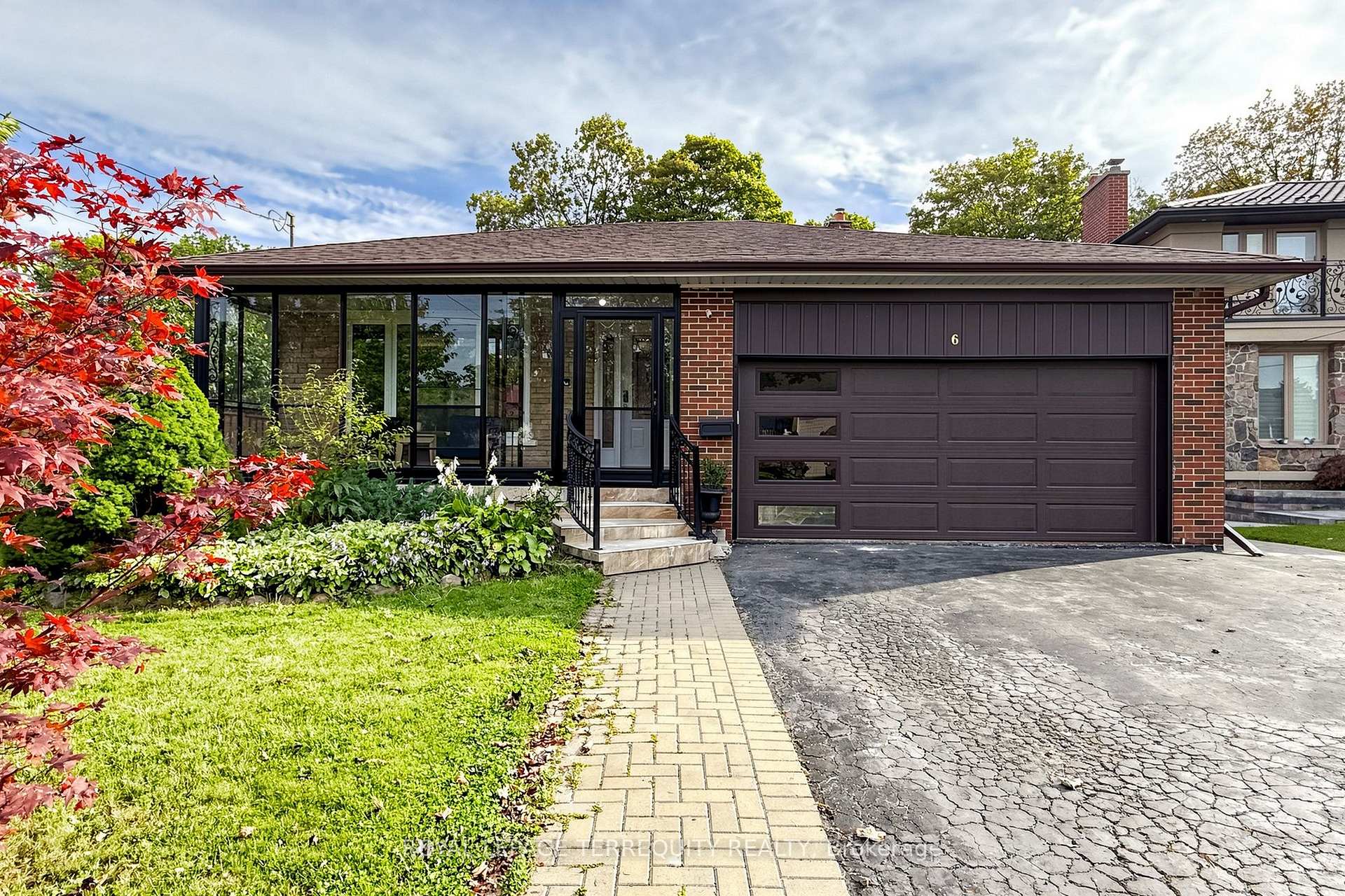 Photo 3 of 6 Fulwell Crescent, North York, York University Heights — HOMEH
