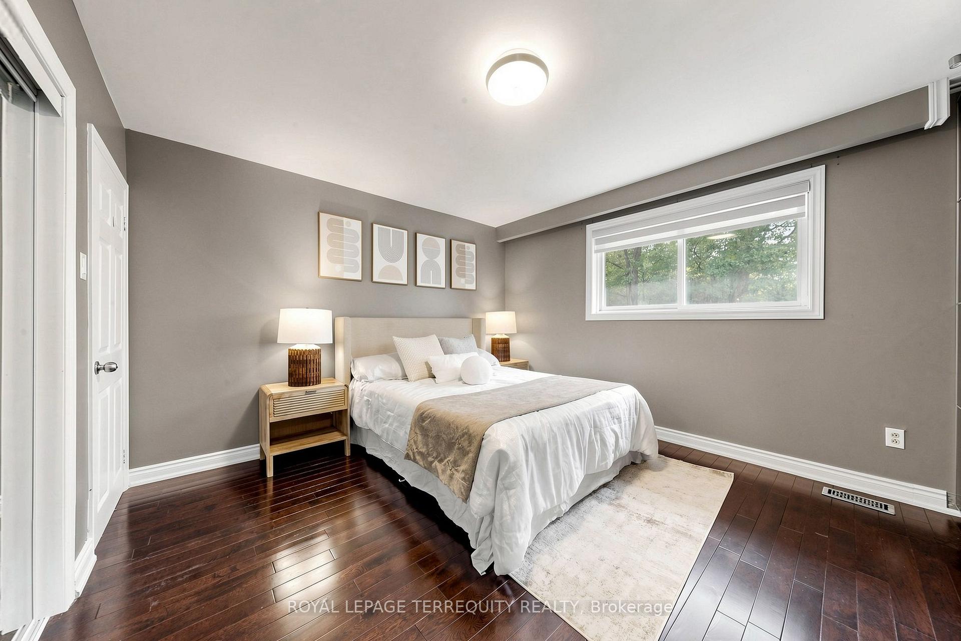 Photo 26 of 6 Fulwell Crescent, North York, York University Heights — HOMEH