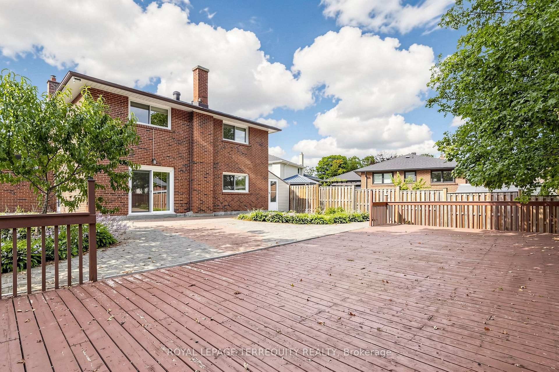 Photo 45 of 6 Fulwell Crescent, North York, York University Heights — HOMEH