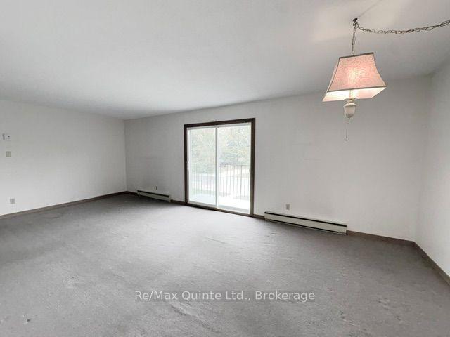 Photo 6 of Unit 3, 49 Oxford Road, Quinte West, Frankford Ward — HOMEH