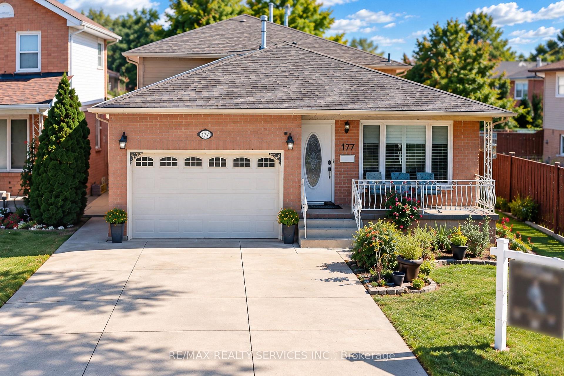 Photo 3 of 177 Sirente Drive, Hamilton, Crerar — HOMEH