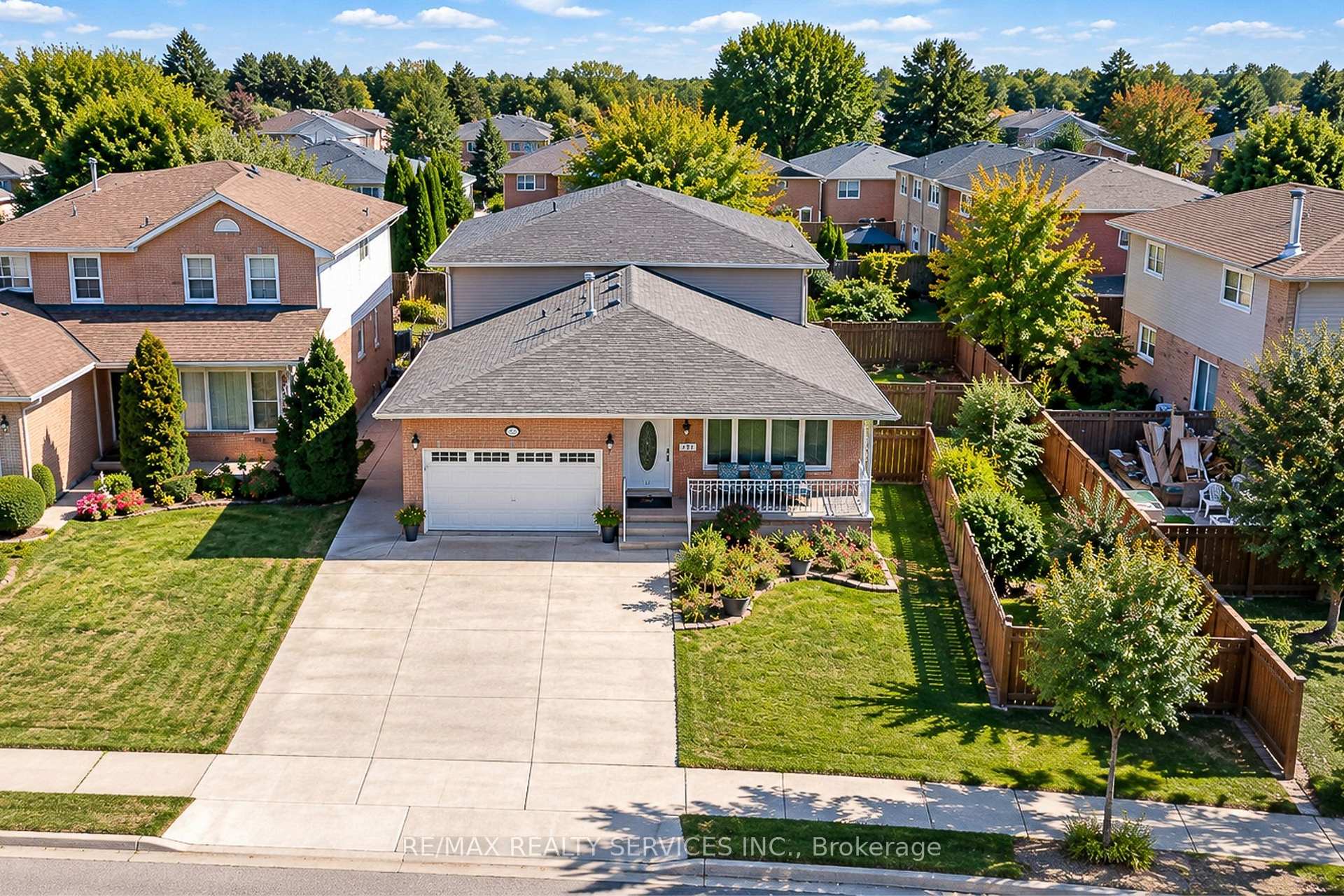 Photo 4 of 177 Sirente Drive, Hamilton, Crerar — HOMEH
