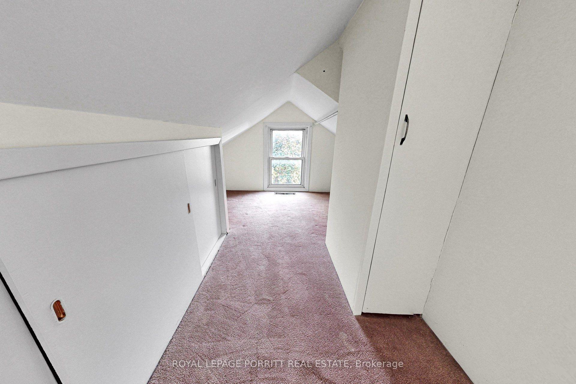 Photo 20 of 51 Arcadian Circle, Etobicoke, Long Branch — HOMEH