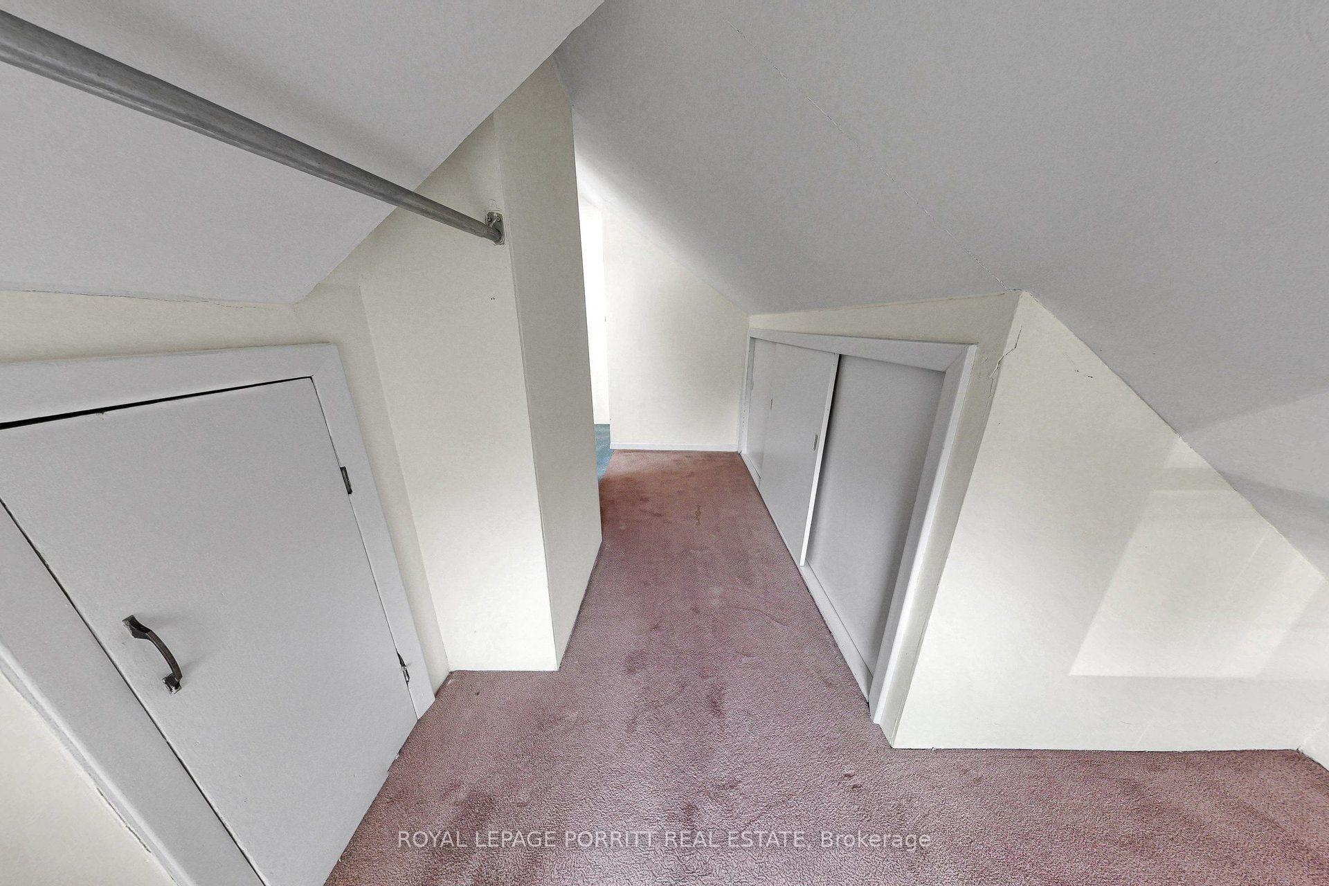 Photo 21 of 51 Arcadian Circle, Etobicoke, Long Branch — HOMEH