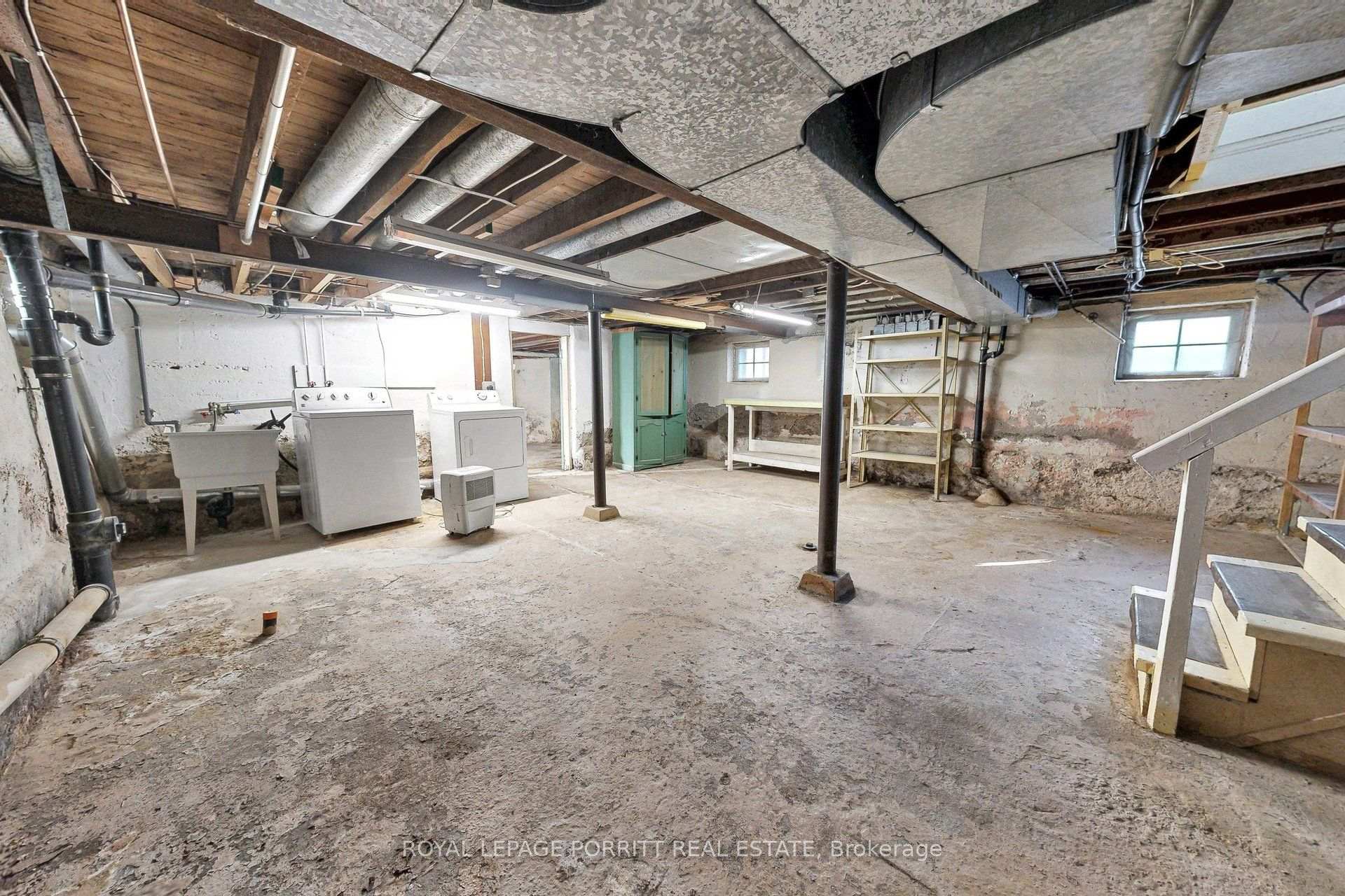 Photo 26 of 51 Arcadian Circle, Etobicoke, Long Branch — HOMEH