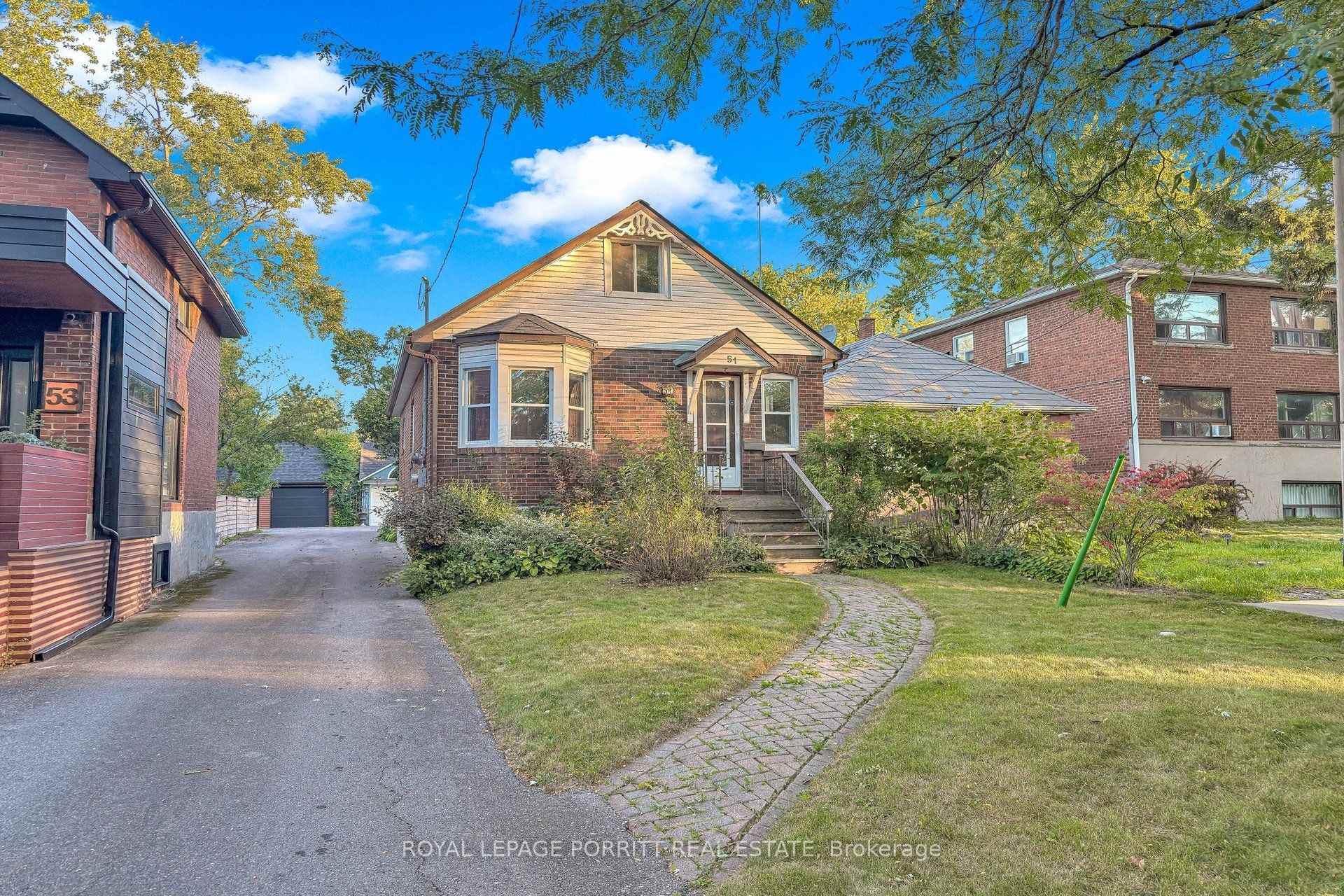 Photo 27 of 51 Arcadian Circle, Etobicoke, Long Branch — HOMEH