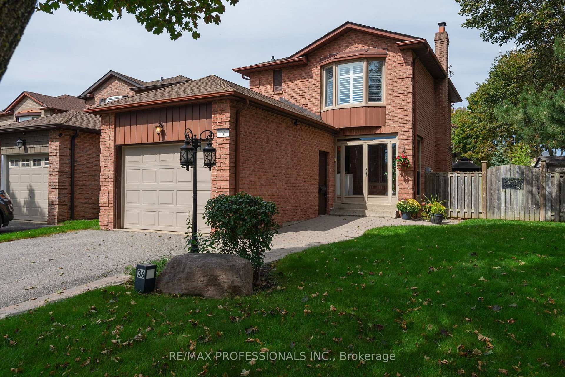 Photo 2 of 36 Millington Crescent, Ajax, Central — HOMEH