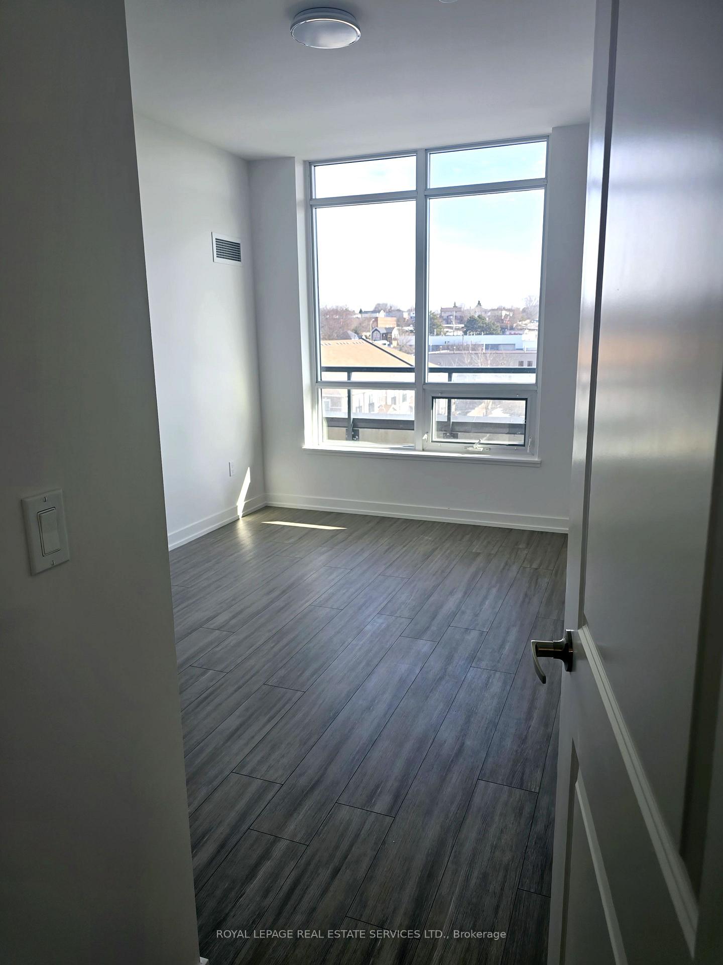 Photo of Unit PH05, 1010 Dundas Street